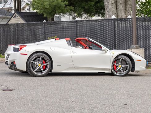 Used 2012 Ferrari 458 Spider RWD image 43
