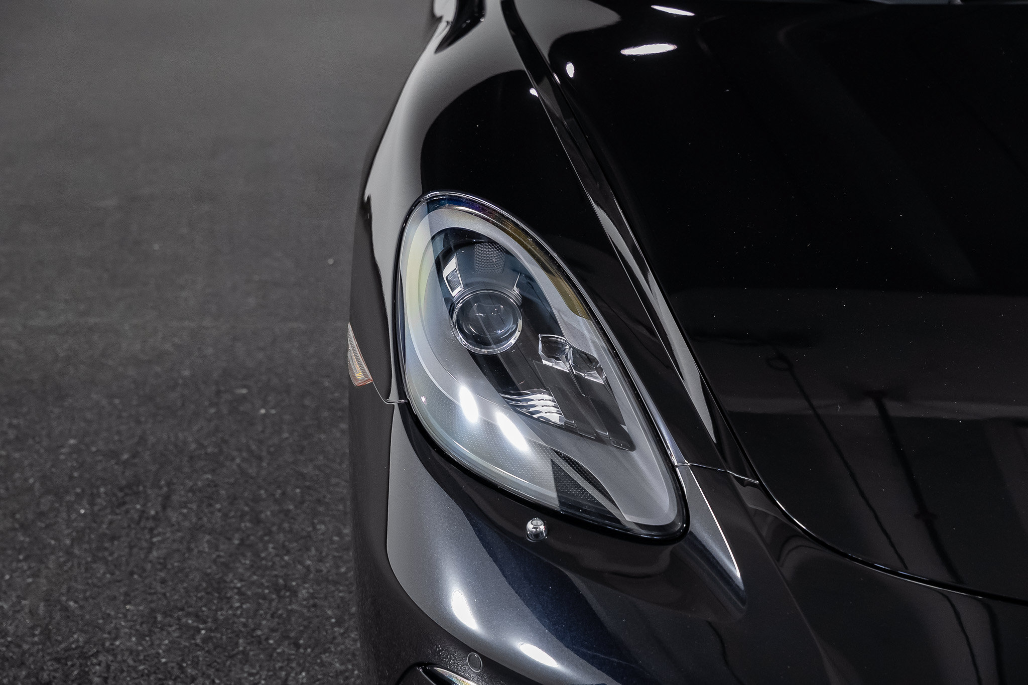 Used 2018 Porsche 718 Cayman S RWD image 7