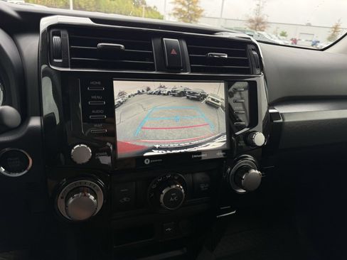 Used 2022 Toyota 4Runner TRD Off-Road image 17