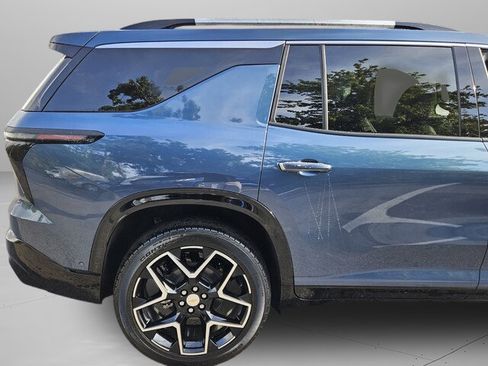 New 2026 Chevrolet Traverse High Country image 8