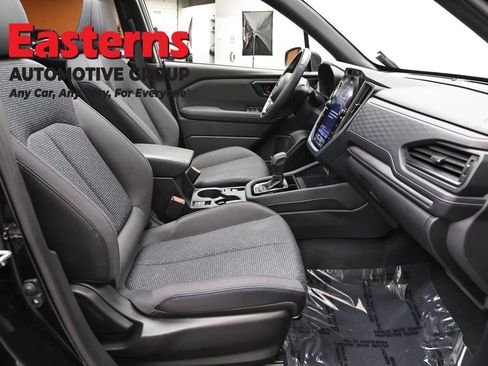 Used 2025 Subaru Forester Premium AWD/4WD image 24