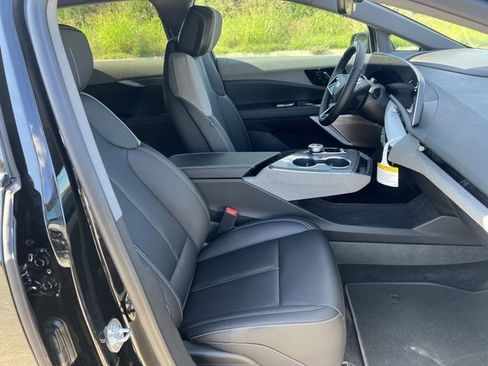 New 2025 Cadillac Optiq Sport 1 image 21