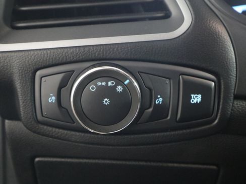 Used 2020 Ford Edge SE FWD image 27