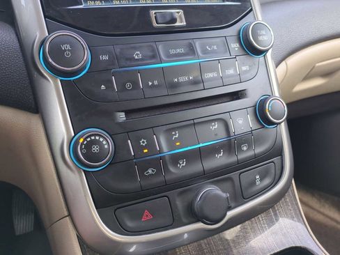 Used 2015 Chevrolet Malibu LT w/ Power Convenience Package image 16