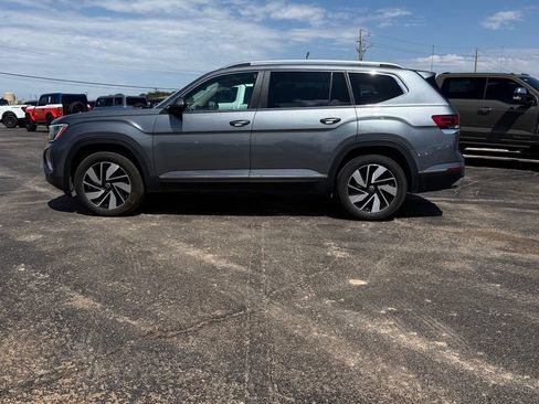 Used 2024 Volkswagen Atlas SEL AWD/4WD image 6