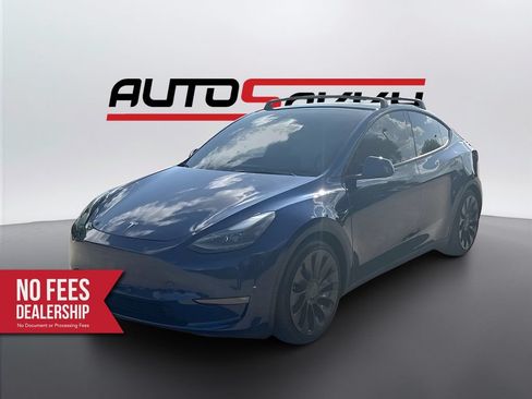 Used 2024 Tesla Model Y Performance AWD/4WD image 3
