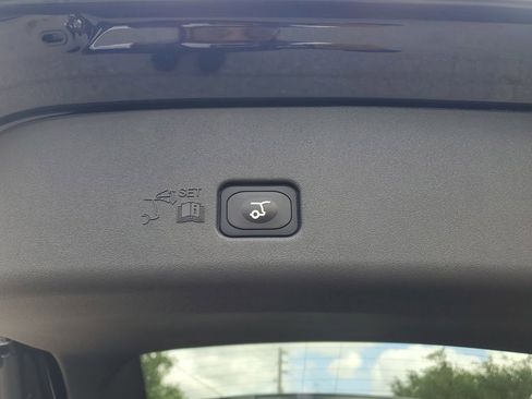 New 2025 Lincoln Nautilus Reserve image 6