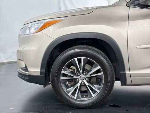Used 2016 Toyota Highlander XLE w/ Protection Package #3 image 11