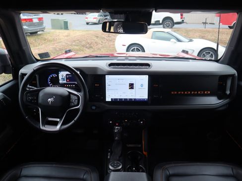 Used 2021 Ford Bronco Badlands image 56