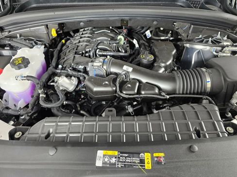 New 2025 Jeep Grand Cherokee Altitude image 12