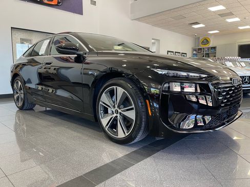 Used 2025 Audi A6 e-tron Premium Plus w/ Premium Plus AWD/4WD image 7