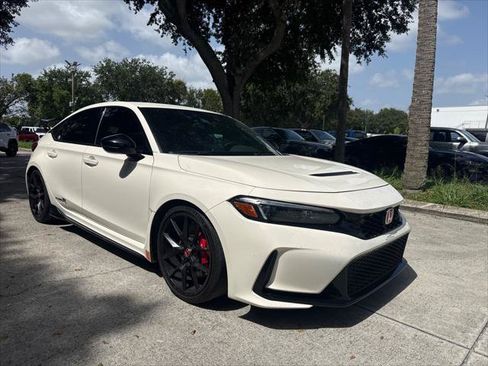 Used 2023 Honda Civic Type R image 4