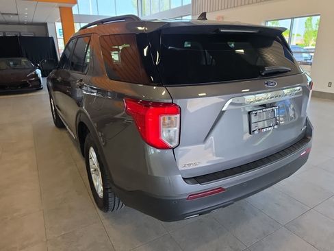 Used 2023 Ford Explorer XLT AWD/4WD image 11