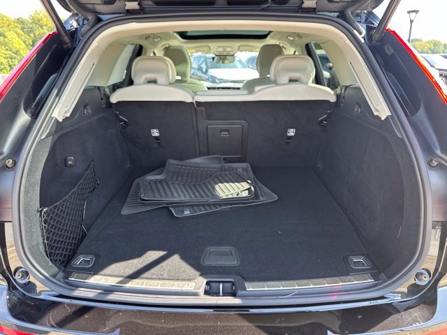 Certified 2024 Volvo XC60 T8 Plus w/ Climate Package AWD/4WD image 34