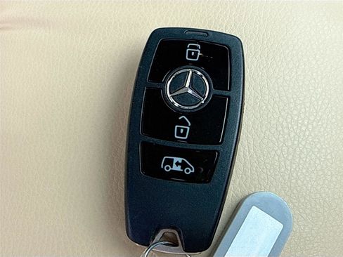 Used 2021 Mercedes-Benz Sprinter 3500 image 21