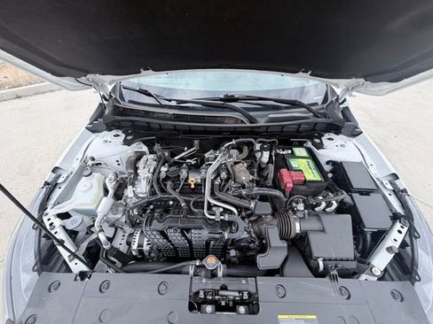 Used 2024 Nissan Altima 2.5 SR image 34