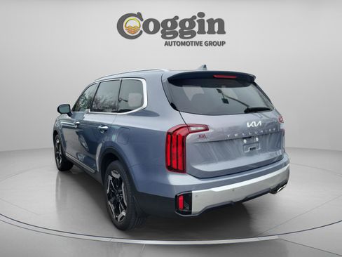 Used 2023 Kia Telluride S w/ S Sunroof Package image 5