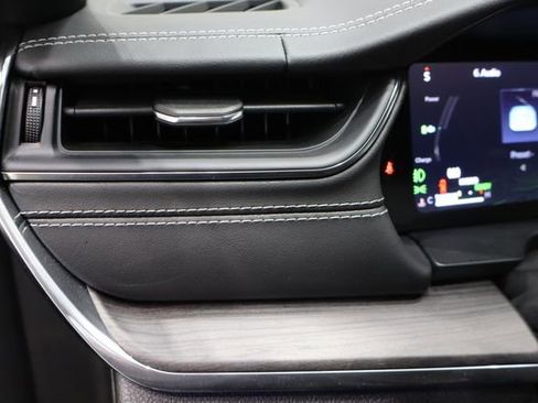 Used 2023 Jeep Grand Cherokee Overland image 22