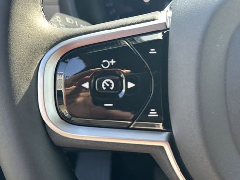 New 2026 Volvo XC90 B6 Plus w/ Protection Package Premier image 21