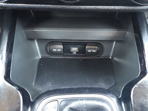 Used 2020 Kia Soul S FWD image 29
