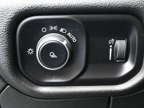 Used 2024 RAM 1500 Laramie AWD/4WD image 16