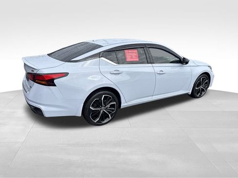 Used 2023 Nissan Altima 2.5 SR image 7