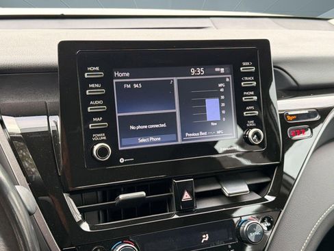 Used 2024 Toyota Camry SE FWD image 21