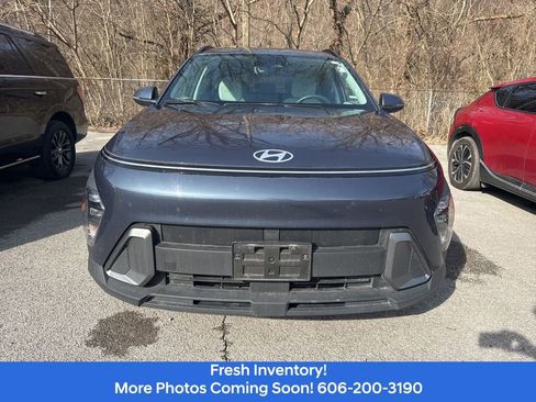 Used 2024 Hyundai Kona SEL w/ Convenience Package image 2