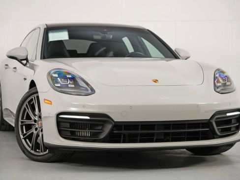 Used 2021 Porsche Panamera 4S w/ Premium Package image 4