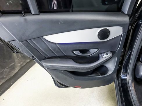 Used 2022 Mercedes-Benz GLC 300 image 23