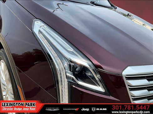 Used 2018 Cadillac XT5 Premium Luxury FWD image 29