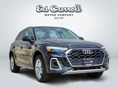 Used 2023 Audi Q5 2.0T Premium w/ Convenience Package AWD/4WD image 3