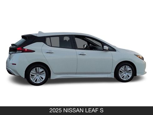 Certified 2025 Nissan Leaf S image 7