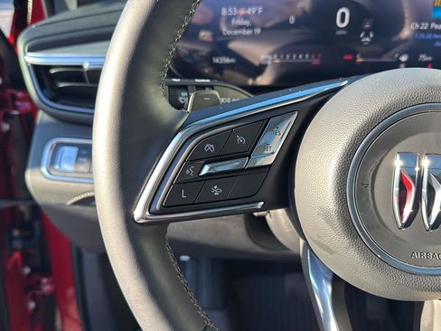 Used 2025 Buick Enclave Avenir image 18