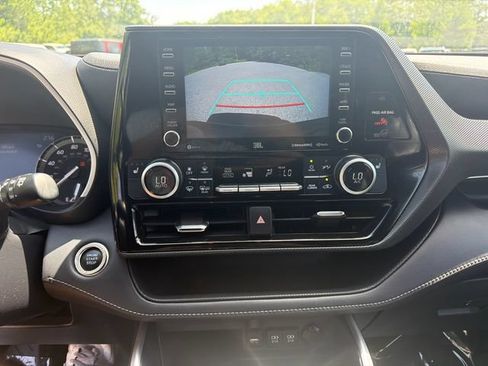 Used 2021 Toyota Highlander XSE AWD/4WD image 34