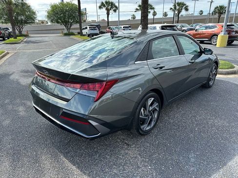 Used 2024 Hyundai Elantra Limited image 6