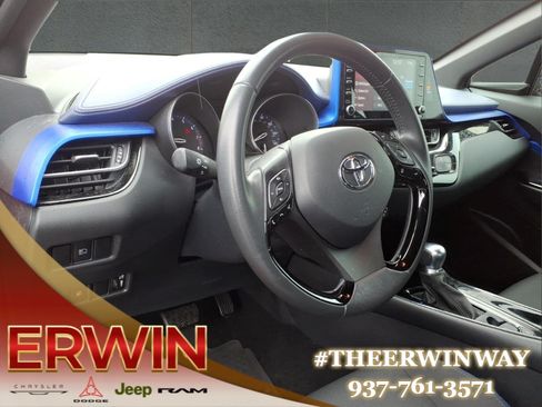 Used 2022 Toyota C-HR XLE FWD image 14
