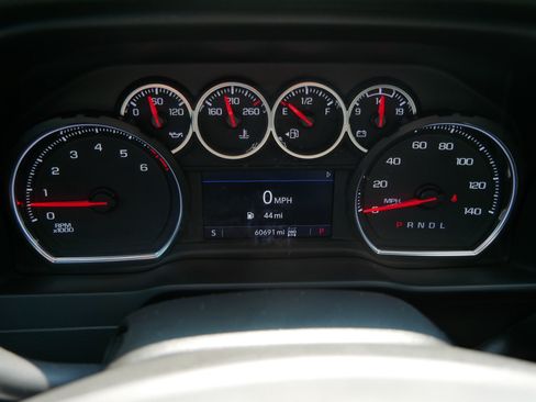 Used 2021 Chevrolet Silverado 1500 LT Trail Boss w/ Bed Protection Package AWD/4WD image 32