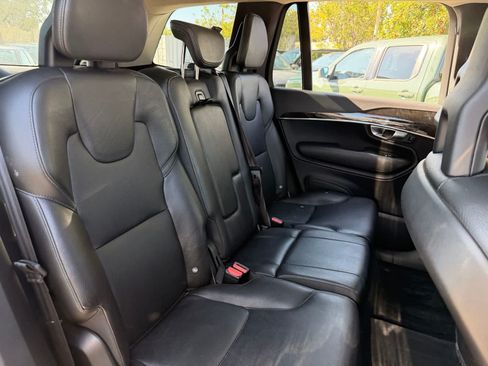 Used 2018 Volvo XC90 T6 Momentum w/ Convenience Package AWD/4WD image 11