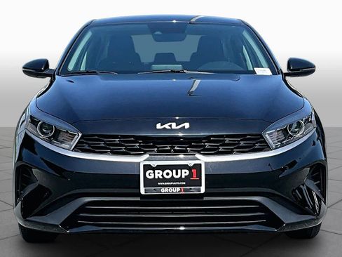 Used 2023 Kia Forte LXS w/ LXS Technology Package FWD image 4