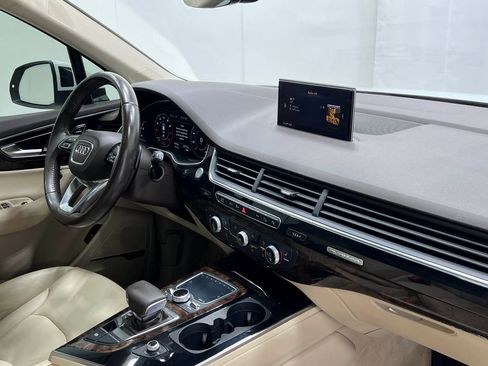 Used 2017 Audi Q7 3.0T Premium Plus w/ Premium Plus Package image 22