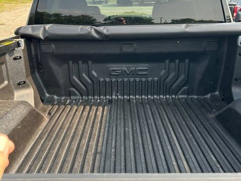 Used 2024 GMC Sierra 1500 Elevation AWD/4WD image 9