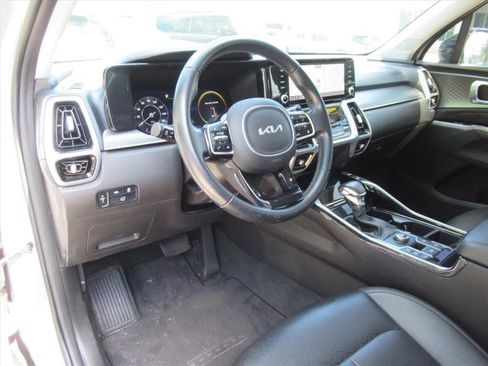 Used 2023 Kia Sorento SX FWD image 17