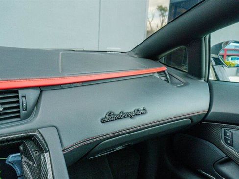 Used 2017 Lamborghini Aventador S image 58