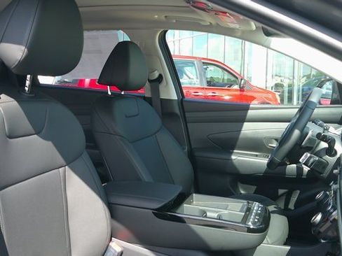 New 2025 Hyundai Tucson SEL image 9
