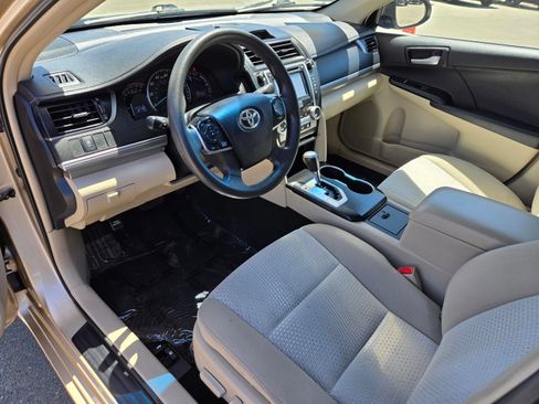 Used 2012 Toyota Camry LE FWD image 14