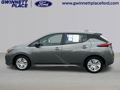 Used 2022 Nissan Leaf S image 8