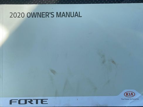 Used 2020 Kia Forte LXS FWD image 27