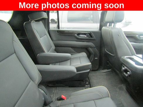 Used 2025 GMC Yukon XL Elevation AWD/4WD image 12