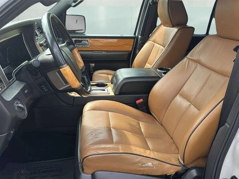 Used 2012 Lincoln Navigator 4WD image 20